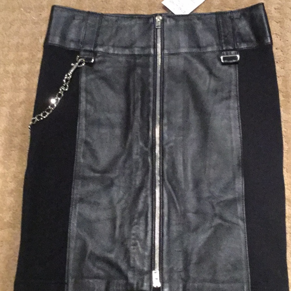 Bebe leather / jersey chain skirt